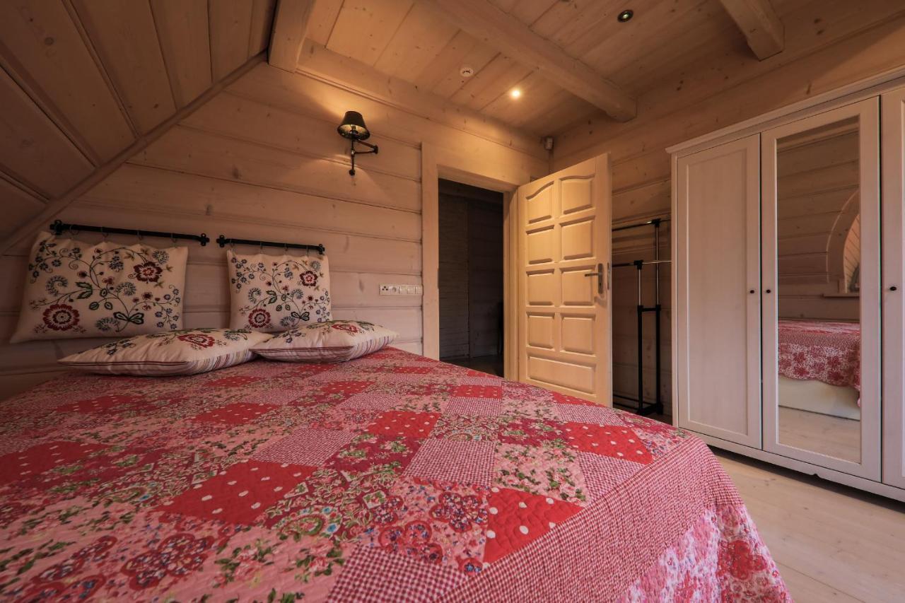 Kwiat Sniegu Deluxe Kolo Gubalowki Chalet *