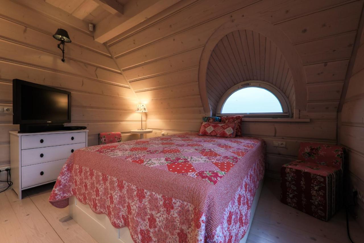Kwiat Sniegu Deluxe Kolo Gubalowki Chalet *