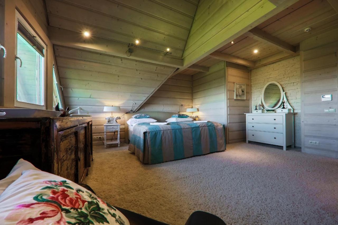 Chalet Kwiat Sniegu Deluxe Kolo Gubalowki